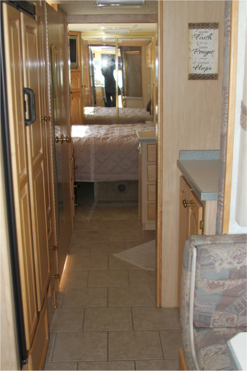2004 Tiffin Phaeton Hallway